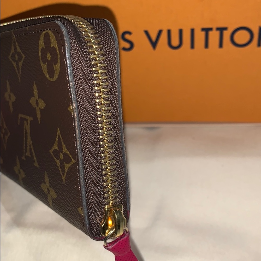 ❌SOLD❌ Louis Vuitton Clemence Wallet - Picture 4 of 12